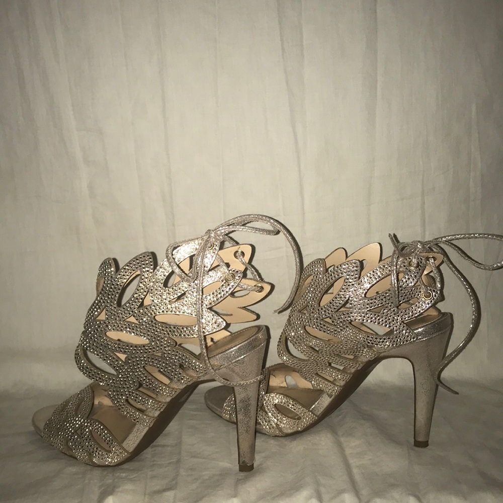 Jessica Simpson Gold Heels